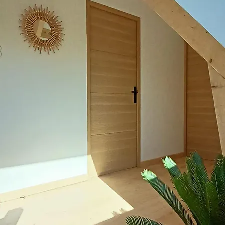 Calme Avec Wifi Et Piscine Partagee En Pleine Nature - Fr-1-410-466 בית נופש *